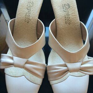 New Dezario Elvira Bone Leather Retro Sandals - literally from the 70's/80's!